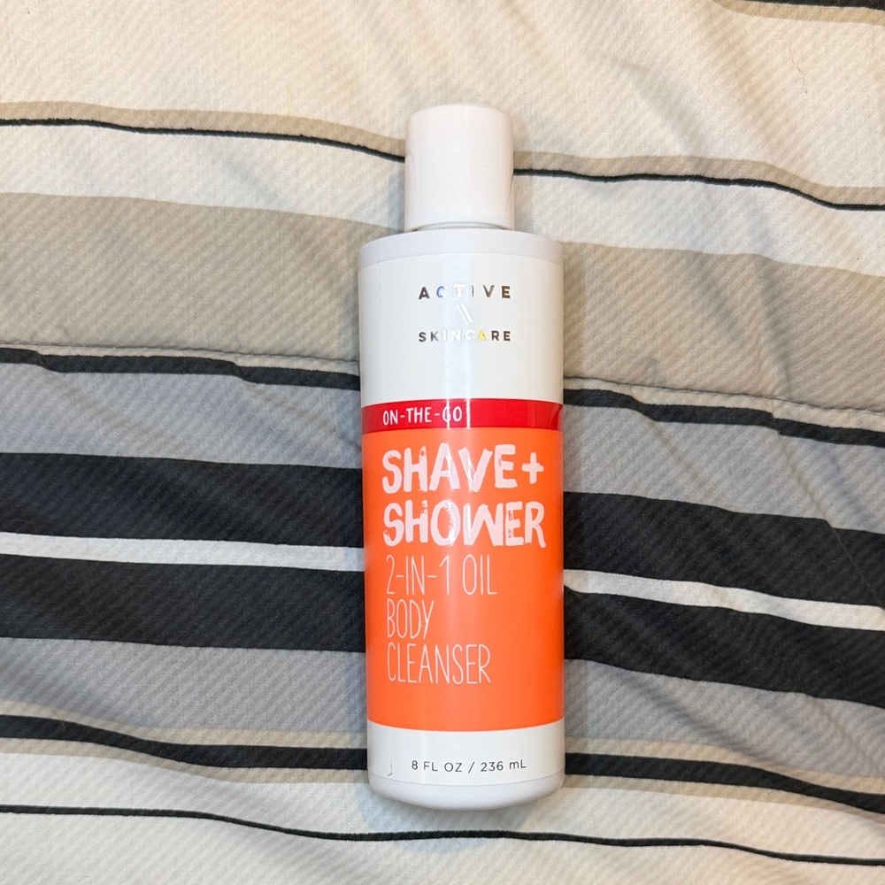 Bath and Body Works Shave + Shower 2 in 1 Oil Body Cleanser
